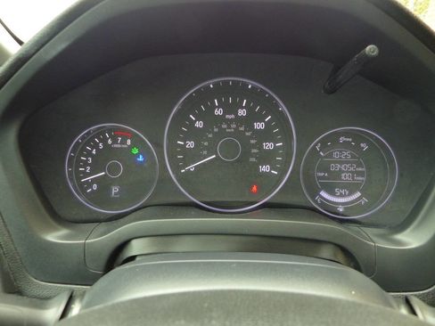 Used 2021 Honda HR-V Sport image 26