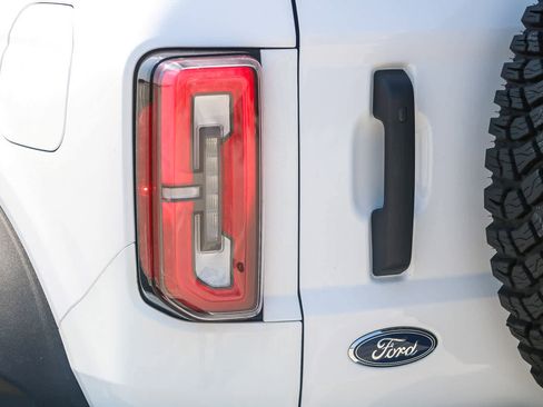Used 2024 Ford Bronco Wildtrak image 9