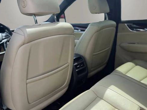 Used 2017 Cadillac XT5 Premium Luxury AWD/4WD image 19