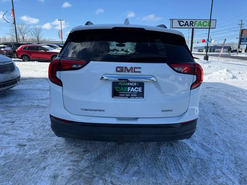 Used 2018 GMC Terrain SLE w/ Driver Convenience Package image 11