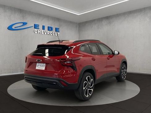 New 2026 Chevrolet Trax RS w/ Driver Confidence Package FWD image 8