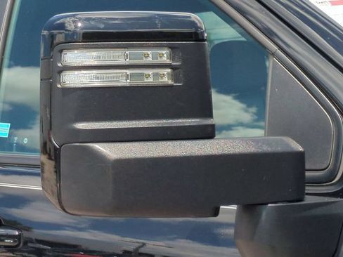 Used 2025 Chevrolet Silverado 2500 ZR2 AWD/4WD image 13