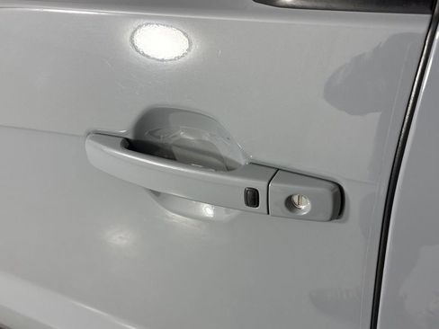 Used 2022 Nissan Frontier PRO-4X AWD/4WD image 24