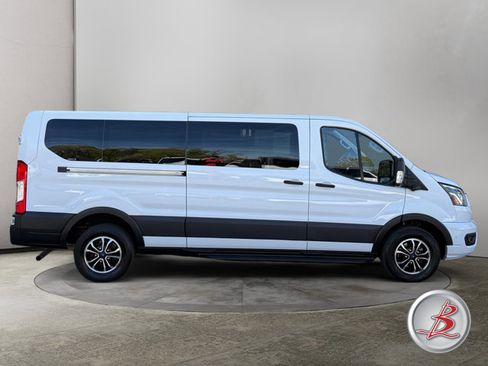 Used 2023 Ford Transit 350 XLT RWD image 8