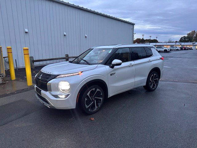 Used 2023 Mitsubishi Outlander SEL AWD/4WD image 7