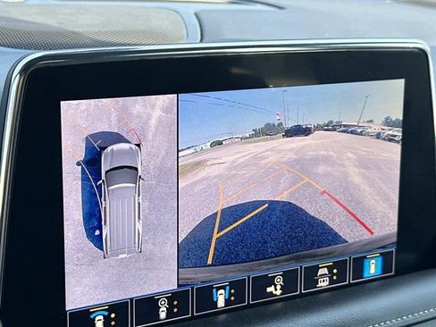 Used 2021 Chevrolet Tahoe Premier w/ Premium Package image 39