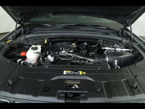 Certified 2022 Jeep Grand Cherokee Laredo w/ Luxury Tech Group I AWD/4WD image 19