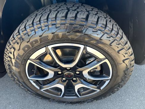 Used 2025 Jeep Compass Trailhawk AWD/4WD image 30