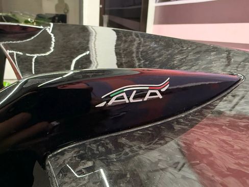 Used 2018 Lamborghini Huracan Performante image 21