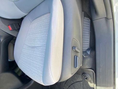 Certified 2026 Toyota Sienna LE FWD image 37