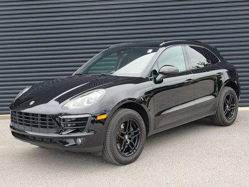 Certified 2018 Porsche Macan AWD/4WD image 1