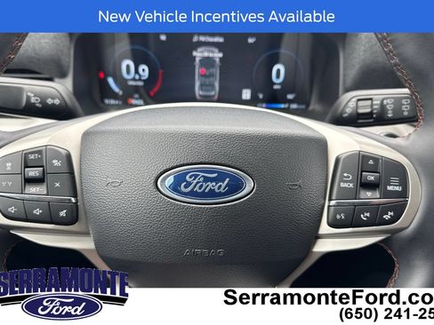 Used 2026 Ford Explorer Active RWD image 25