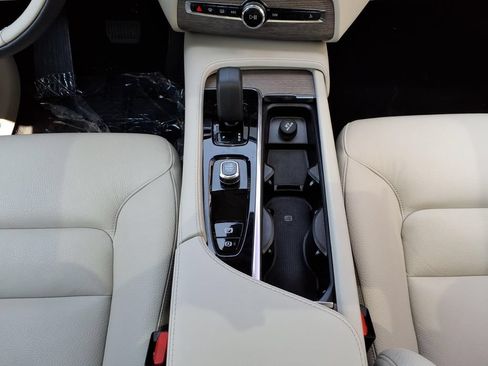 Certified 2023 Volvo XC90 B6 Plus w/ Protection Package AWD/4WD image 20