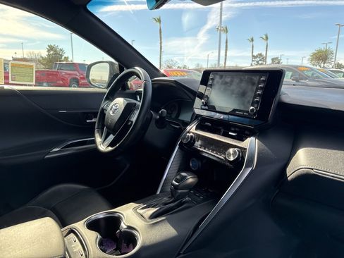 Used 2021 Toyota Venza XLE image 25