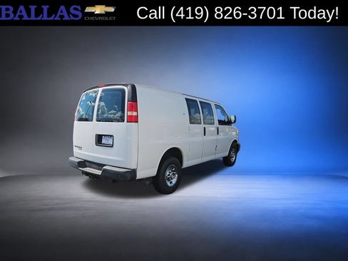 Used 2014 Chevrolet Express 2500 RWD image 8