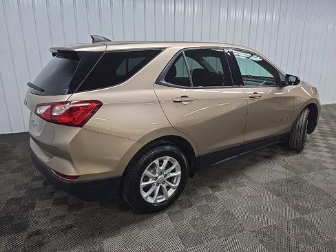 Used 2019 Chevrolet Equinox LS w/ LS Convenience Package image 3