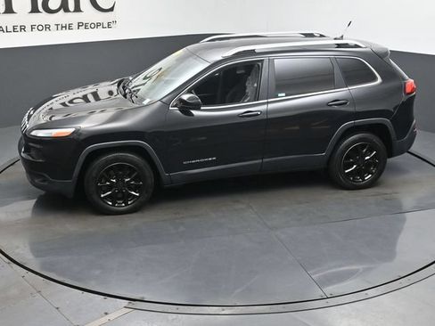 Used 2015 Jeep Cherokee Latitude w/ Cold Weather Group FWD image 57