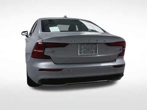 Used 2025 Volvo S60 B5 Core image 23