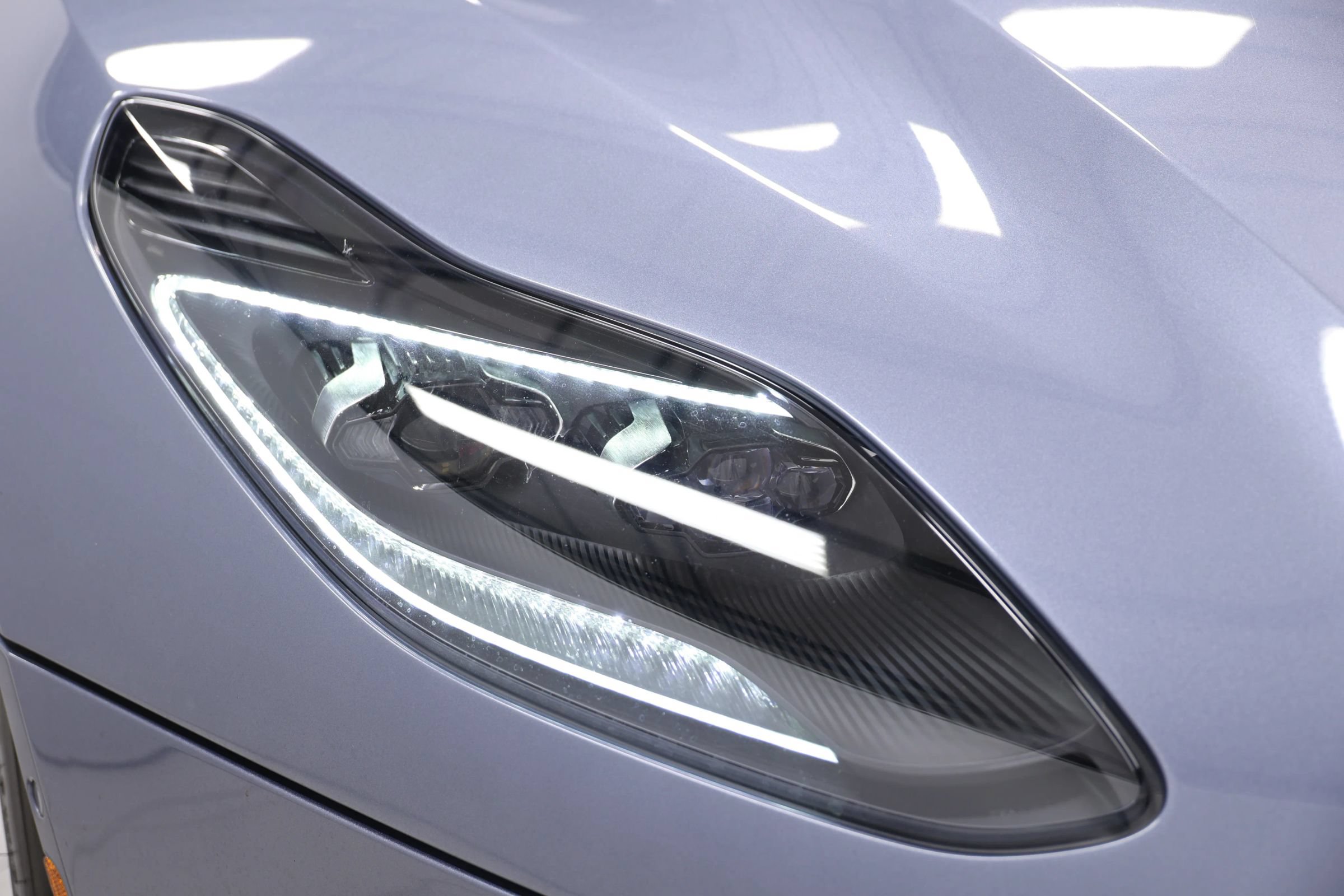 Used 2019 Aston Martin DB11 Coupe RWD image 99