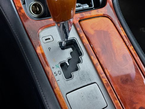 Used 2006 Lexus SC 430 Convertible RWD image 24