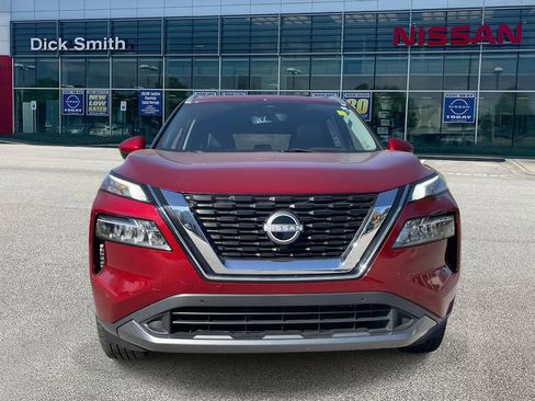 Used 2023 Nissan Rogue SL w/ SL Premium Package image 2