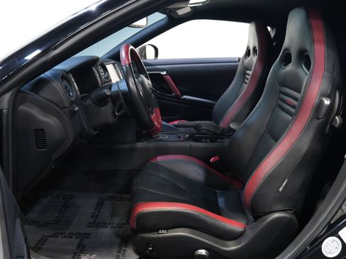Used 2015 Nissan GT-R Black Edition AWD/4WD image 27