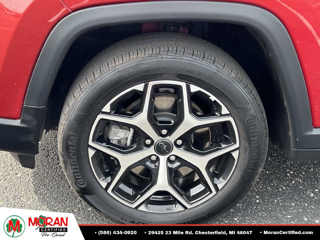 Used 2025 Jeep Compass Limited AWD/4WD image 9