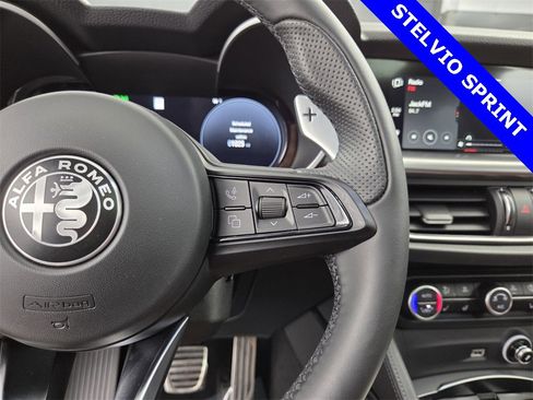 Used 2025 Alfa Romeo Stelvio Sprint w/ Veloce Package image 32