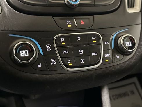 Used 2024 Chevrolet Malibu LT FWD image 16