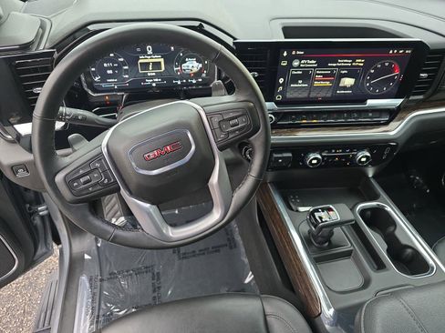 Used 2025 GMC Sierra 1500 Elevation w/ Elevation Premium Package AWD/4WD image 18