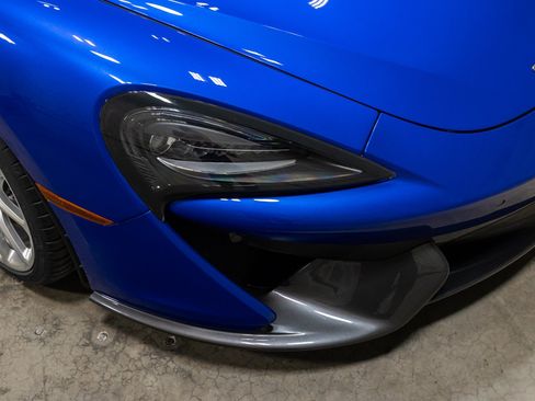 Used 2019 McLaren 570S Coupe RWD image 23