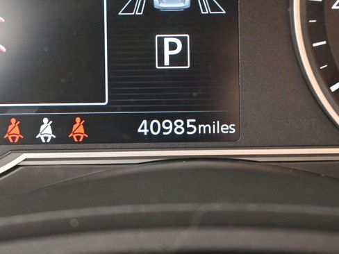 Used 2023 Nissan Versa SV FWD image 18
