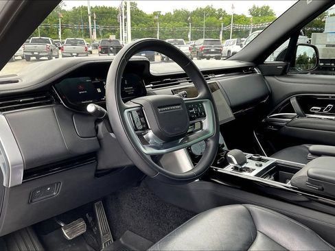Used 2023 Land Rover Range Rover SE AWD/4WD image 8