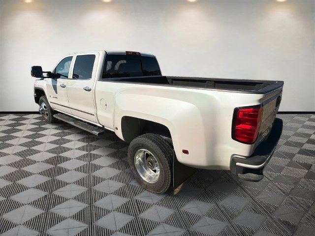 Used 2018 GMC Sierra 3500 Denali w/ Duramax Plus Package AWD/4WD image 8