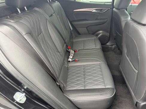 Used 2023 Buick Envision Avenir AWD/4WD image 29
