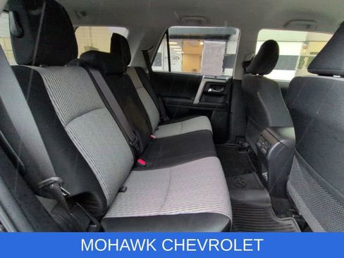 Used 2022 Toyota 4Runner SR5 AWD/4WD image 27