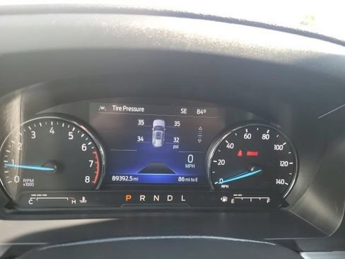 Used 2022 Ford Explorer XLT w/ Equipment Group 202A RWD image 14