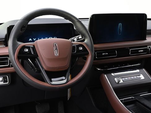 New 2026 Lincoln Aviator Reserve image 12