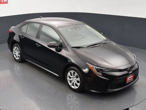 Used 2024 Toyota Corolla LE FWD image 21