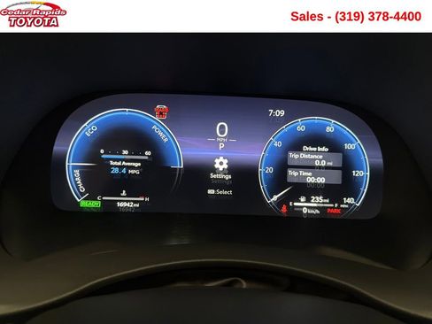 Used 2023 Toyota Highlander Limited image 16