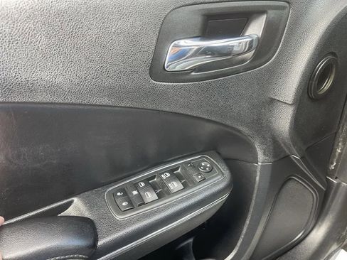 Used 2013 Dodge Charger SE w/ Connectivity Group image 29