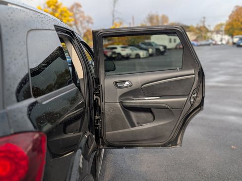 Used 2019 Dodge Journey Crossroad image 38