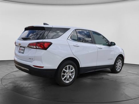 Used 2024 Chevrolet Equinox LT AWD/4WD image 9