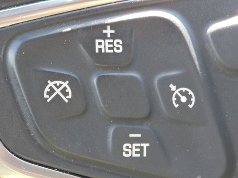 Used 2019 Chevrolet Equinox LT FWD image 8