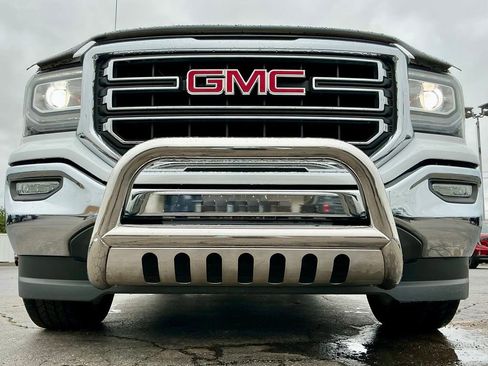 Used 2017 GMC Sierra 1500 SLE w/ SLE Value Package RWD image 9