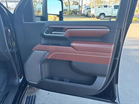Used 2024 GMC Sierra 2500 Denali Ultimate w/ Max Trailering Package image 37