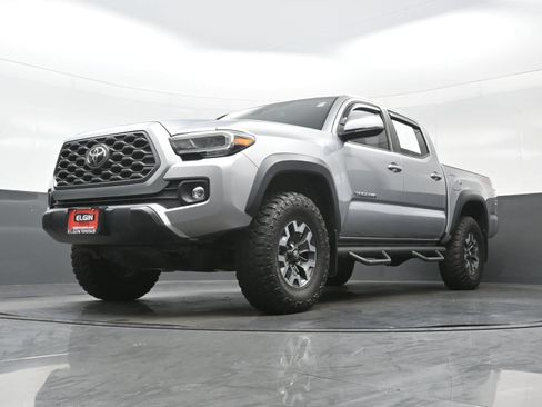 Used 2020 Toyota Tacoma TRD Off-Road w/ Technology Package AWD/4WD image 28