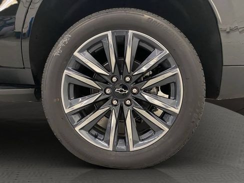 New 2026 Chevrolet Tahoe LS w/ LS Custom Edition AWD/4WD image 13