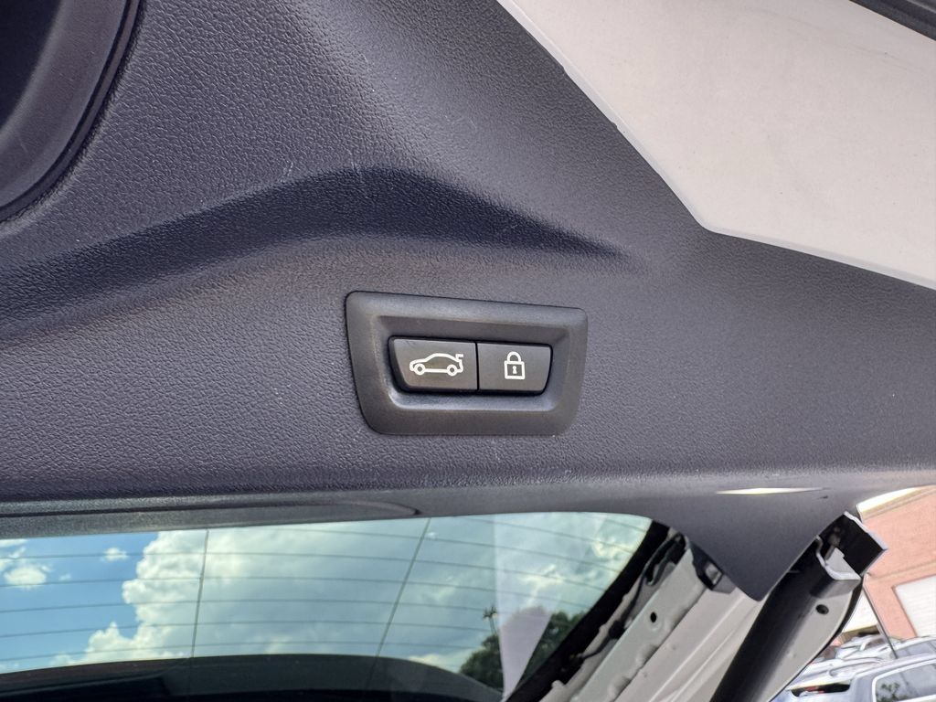 Used 2019 BMW X7 xDrive40i w/ Premium Package AWD/4WD image 14