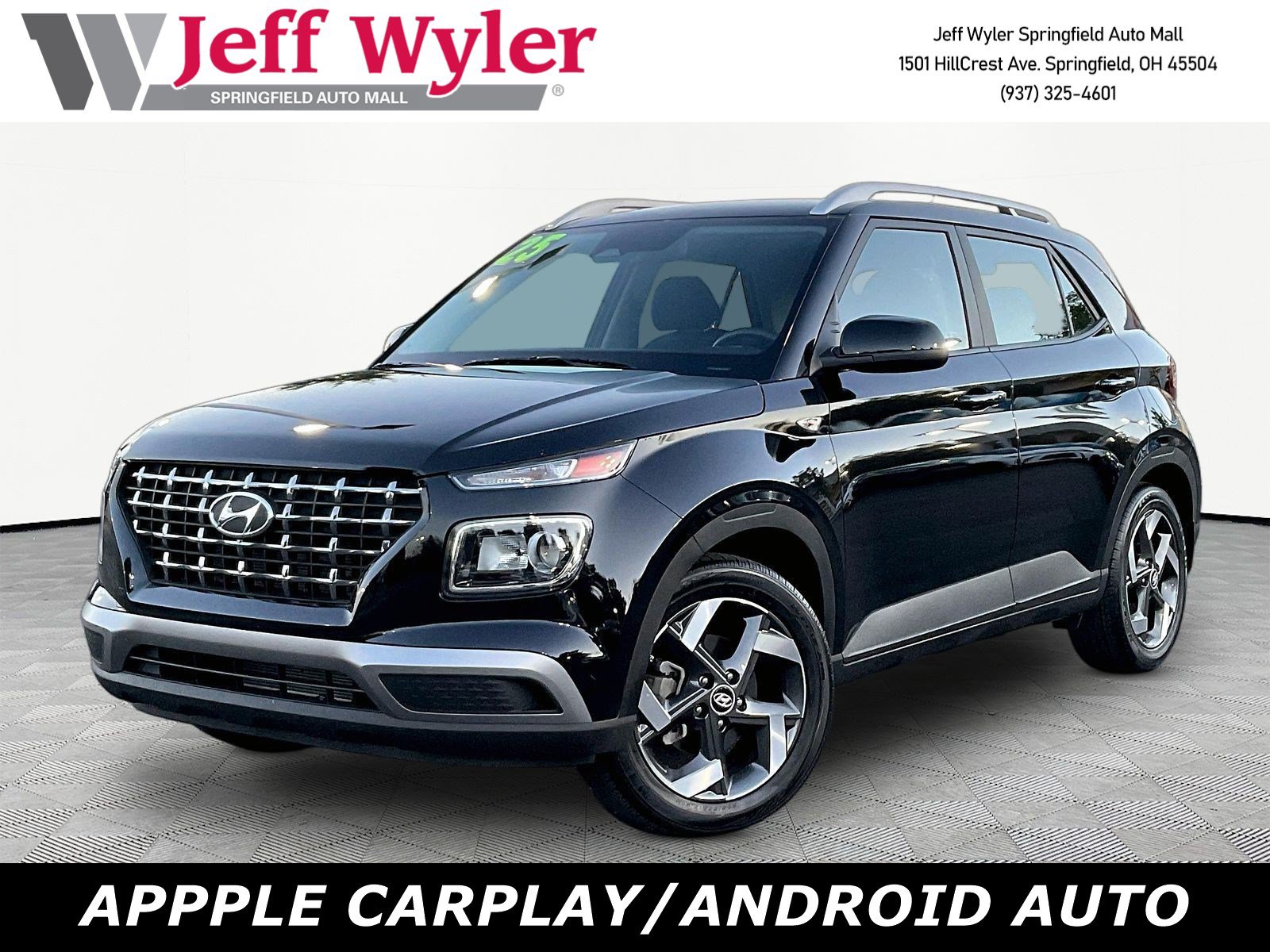 Used 2025 Hyundai Venue SEL FWD image 1
